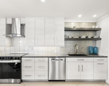 521 S Sierra Ave - Photo Thumbnail 13