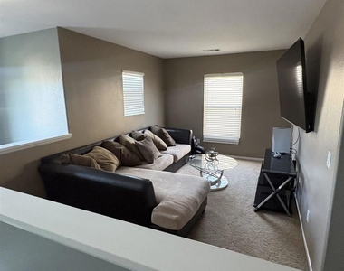 28361 Adrienne Street - Photo Thumbnail 12