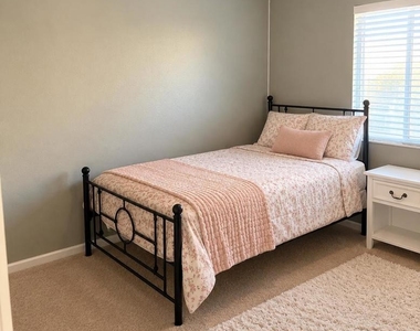 28361 Adrienne Street - Photo Thumbnail 14