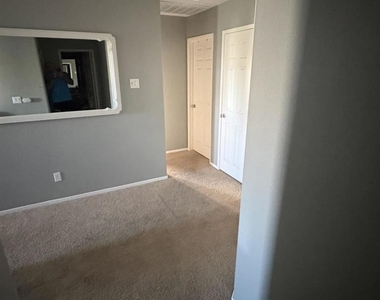 28361 Adrienne Street - Photo Thumbnail 11