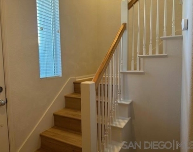1891 Fargo Lane - Photo Thumbnail 9