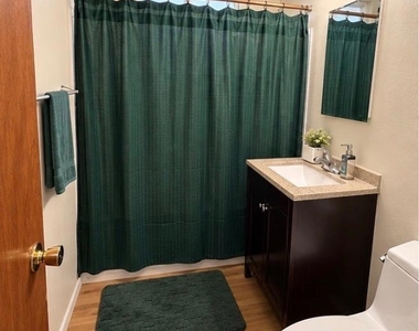 732 Jefferson Ave - Photo Thumbnail 7