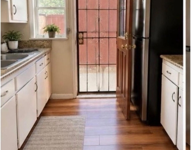 732 Jefferson Ave - Photo Thumbnail 4