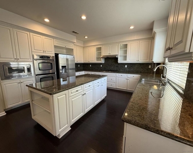 2750 Dove Tail Dr - Photo Thumbnail 1
