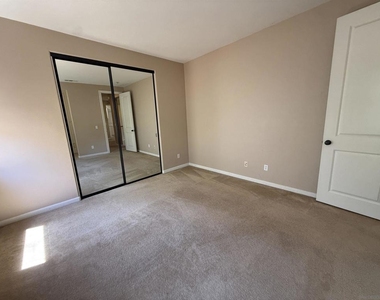 2750 Dove Tail Dr - Photo Thumbnail 38