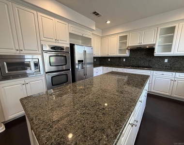 2750 Dove Tail Dr - Photo Thumbnail 20