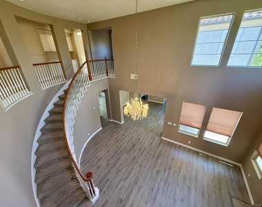 2750 Dove Tail Dr - Photo Thumbnail 14