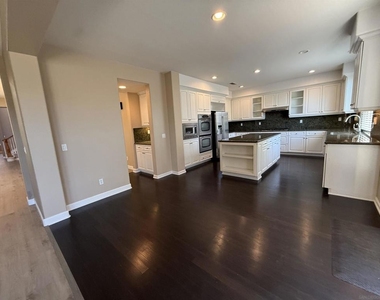 2750 Dove Tail Dr - Photo Thumbnail 34