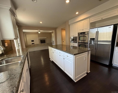 2750 Dove Tail Dr - Photo Thumbnail 23