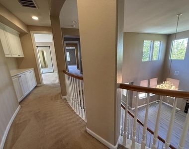 2750 Dove Tail Dr - Photo Thumbnail 25