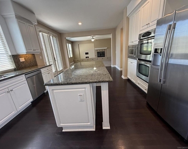 2750 Dove Tail Dr - Photo Thumbnail 49