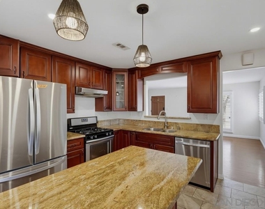 4044 Vista Grande Dr. - Photo Thumbnail 13