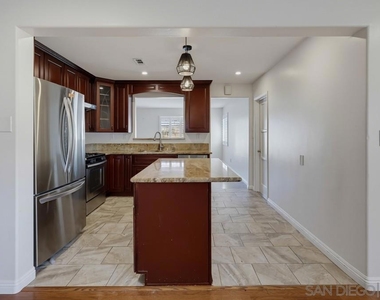 4044 Vista Grande Dr. - Photo Thumbnail 12