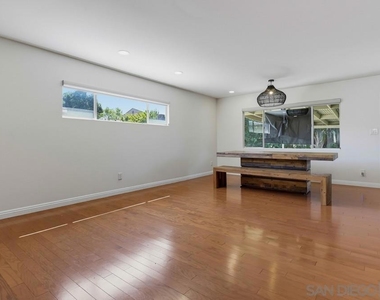 4044 Vista Grande Dr. - Photo Thumbnail 6
