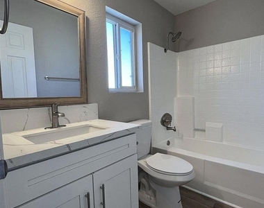 2161 Bluehaven - Photo Thumbnail 8