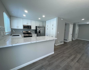 2161 Bluehaven - Photo Thumbnail 2