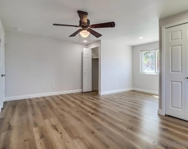 1011 La Mesa Ave - Photo Thumbnail 21