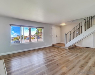 1011 La Mesa Ave - Photo Thumbnail 11