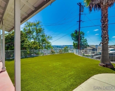 1011 La Mesa Ave - Photo Thumbnail 6
