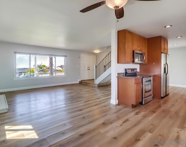 1011 La Mesa Ave - Photo Thumbnail 12