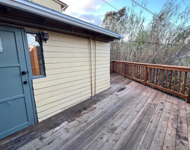 1515 31st Street - Photo Thumbnail 11
