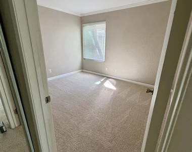 8418 New Salem St - Photo Thumbnail 7