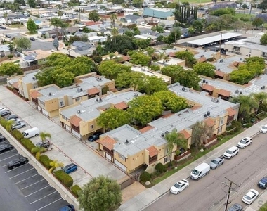 1000 Estes Street - Photo Thumbnail 11