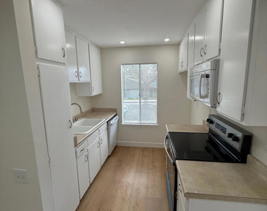 1677 Orinda Court - Photo Thumbnail 4