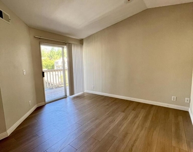 5798 Oak Bank Trail - Photo Thumbnail 17
