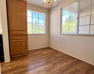 5798 Oak Bank Trail - Photo Thumbnail 6