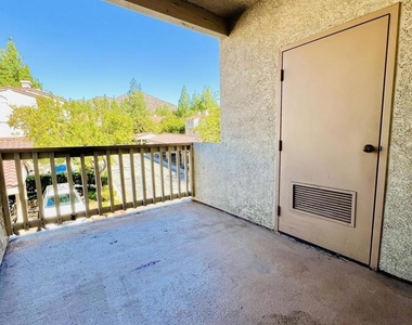 5798 Oak Bank Trail - Photo Thumbnail 9