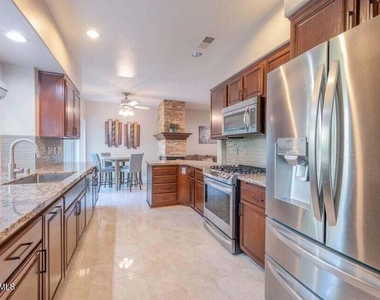 154 Symphony Lane - Photo Thumbnail 4