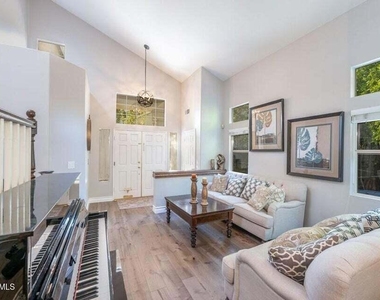 154 Symphony Lane - Photo Thumbnail 5