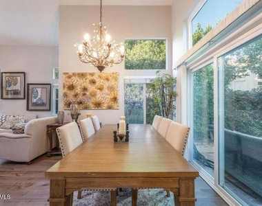 154 Symphony Lane - Photo Thumbnail 7