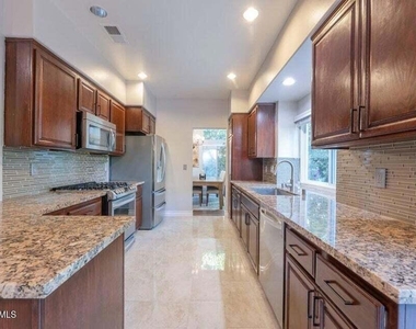 154 Symphony Lane - Photo Thumbnail 10