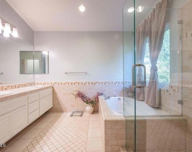 154 Symphony Lane - Photo Thumbnail 16