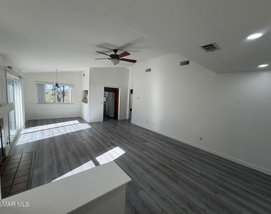 14832 Marquette Street - Photo Thumbnail 2