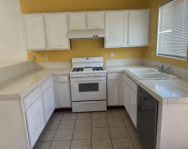 66139 8th Street - Photo Thumbnail 6