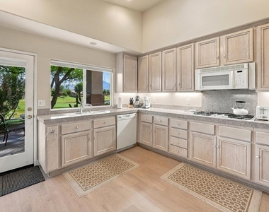 80379 Pebble Beach Drive - Photo Thumbnail 14