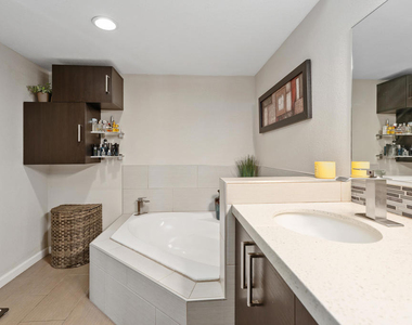 78930 Sonesta Way - Photo Thumbnail 35