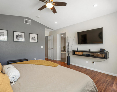 78930 Sonesta Way - Photo Thumbnail 29