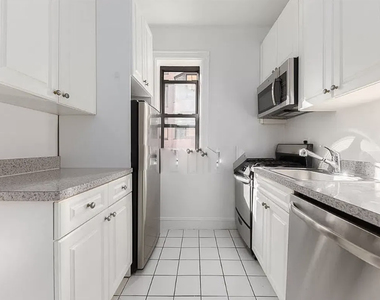  East 38th Street - Photo Thumbnail 3