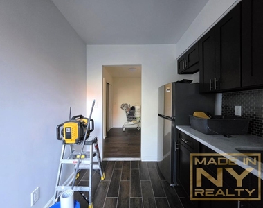189-14 Crocheron Ave - Photo Thumbnail 1