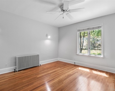 515 Mountainview Avenue - Photo Thumbnail 9