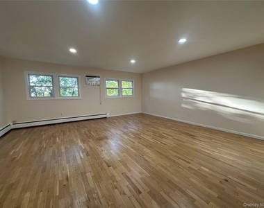 8 Patio Road - Photo Thumbnail 2