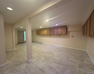 8 Patio Road - Photo Thumbnail 8