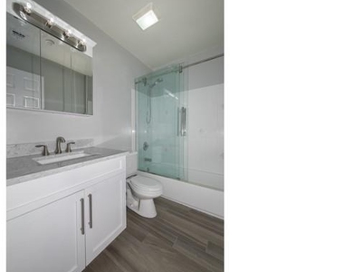 300 Village Green Drive - Photo Thumbnail 6