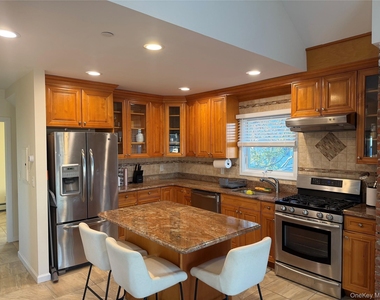 39 Indiana Avenue - Photo Thumbnail 5