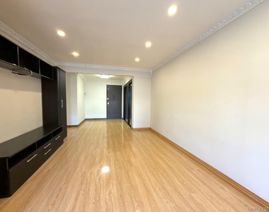 8336 Beverly Road - Photo Thumbnail 5