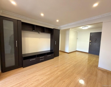 8336 Beverly Road - Photo Thumbnail 4
